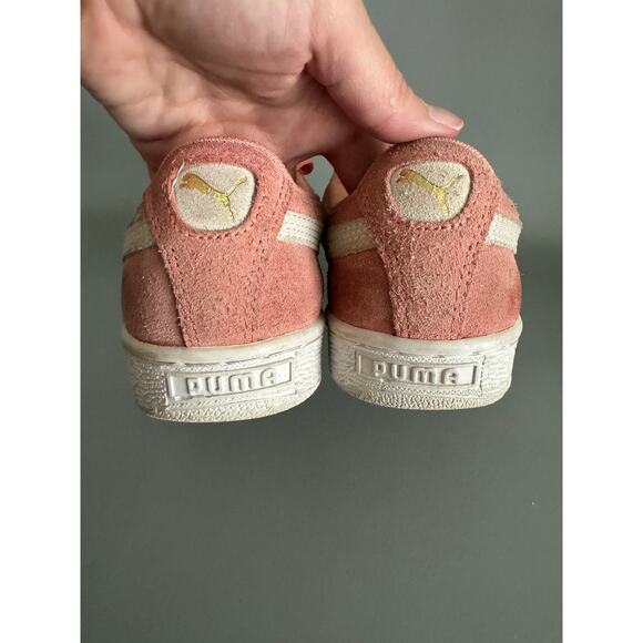 Puma Low Top Sneakers Women’s Size 6.5 Pink Suede - Picture 4 of 5
